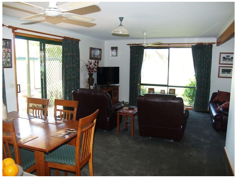 3 Reynolds Drive, Numurkah VIC 3636