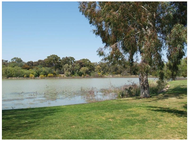 3 Reynolds Drive, Numurkah VIC 3636