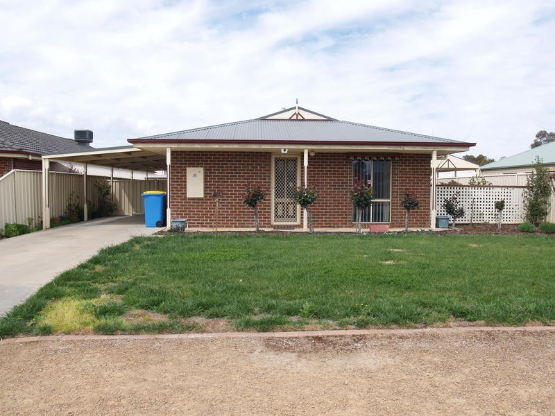 1/10 Russell Street, Numurkah VIC 3636