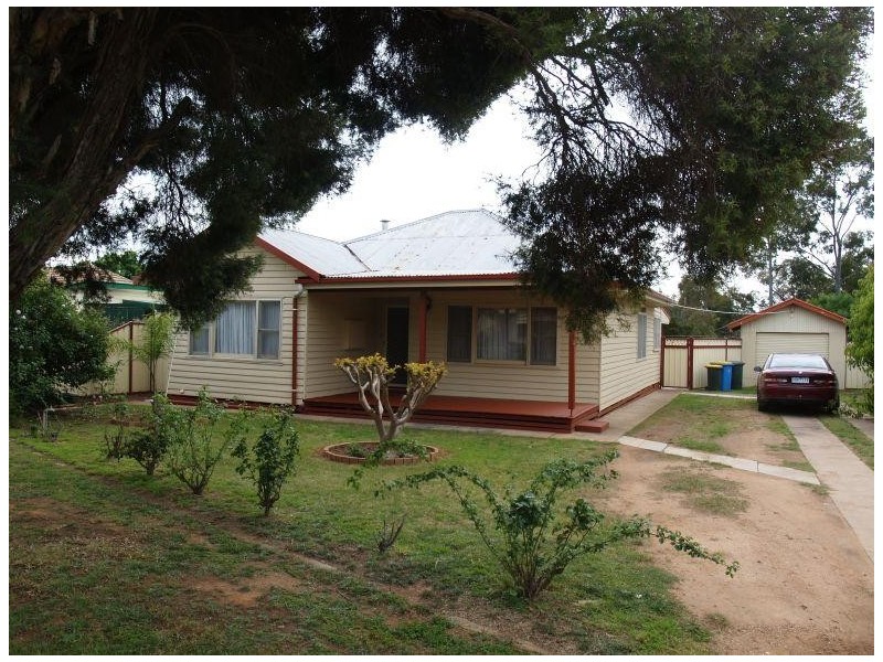 12 William Street, Numurkah VIC 3636