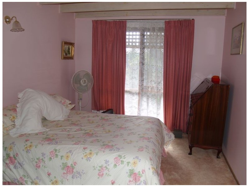 5 Glenny Lane, Numurkah VIC 3636