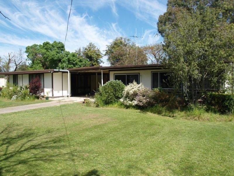12 Cemetery Road, Nathalia VIC 3638