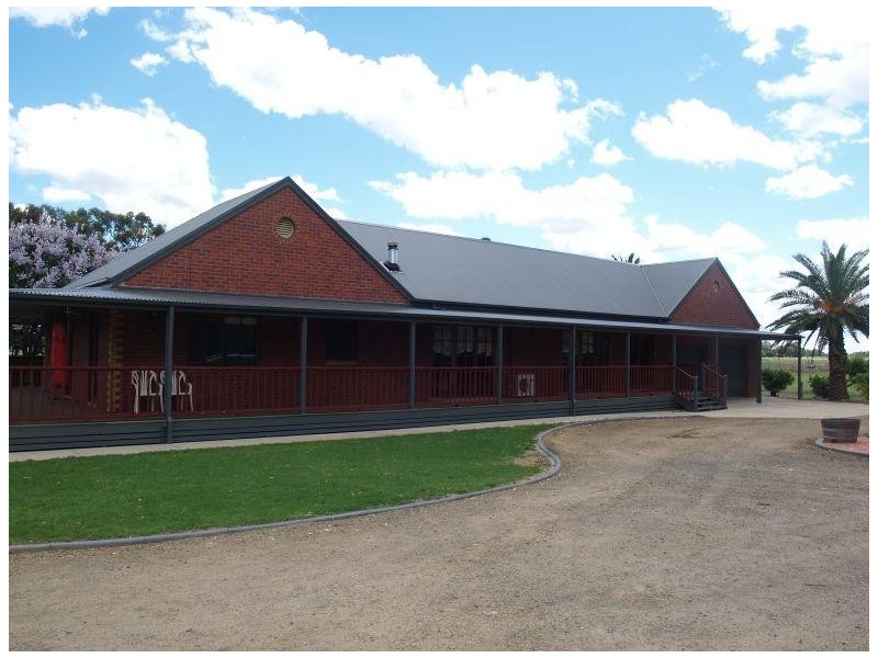 17 Irrigation Road, Numurkah VIC 3636