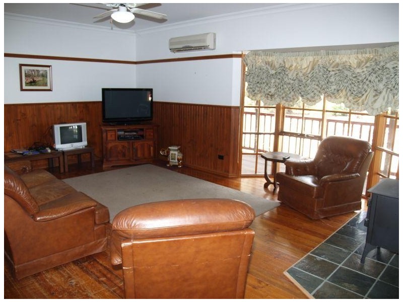 17 Irrigation Road, Numurkah VIC 3636