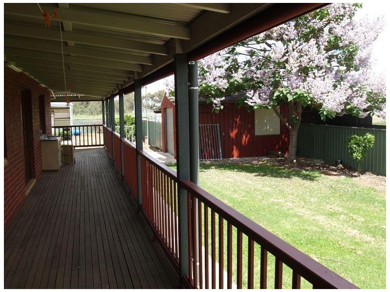 17 Irrigation Road, Numurkah VIC 3636