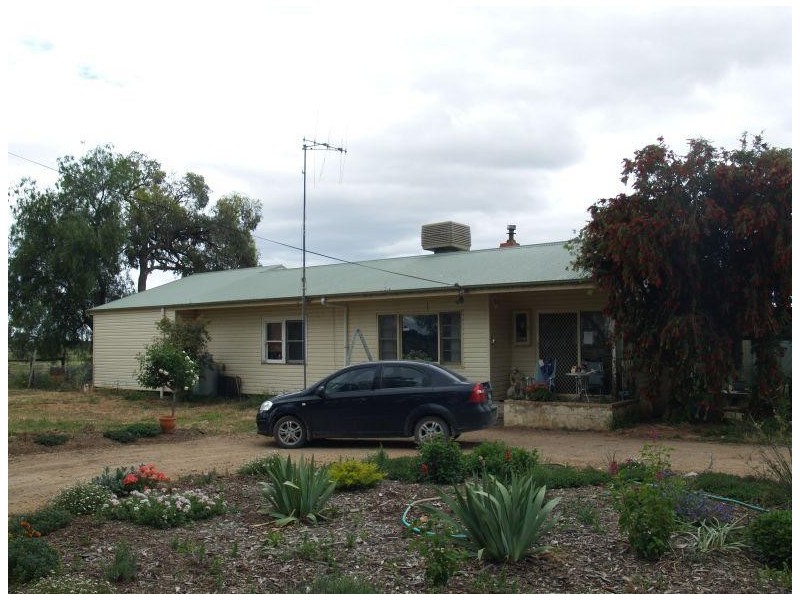 1557 Singapore Road, Naring VIC 3636