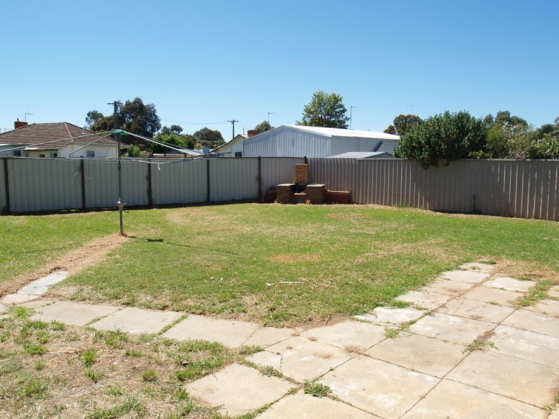12 Pinnuck Street, Numurkah VIC 3636