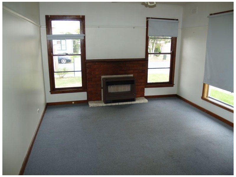 24 Mackenzie Street, Numurkah VIC 3636