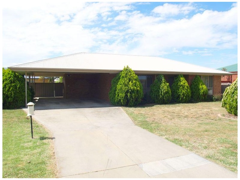 6 Wattle Drive, Numurkah VIC 3636