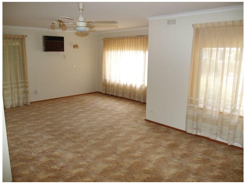 2 28 Gray Street, Numurkah VIC 3636