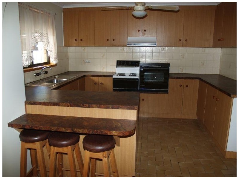 2 28 Gray Street, Numurkah VIC 3636