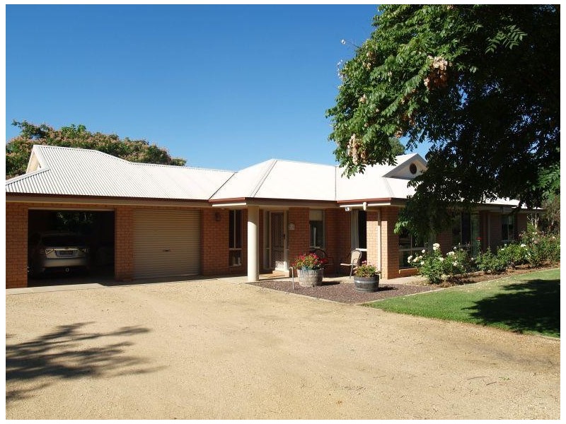 60 O’ Kanes Road, Numurkah VIC 3636