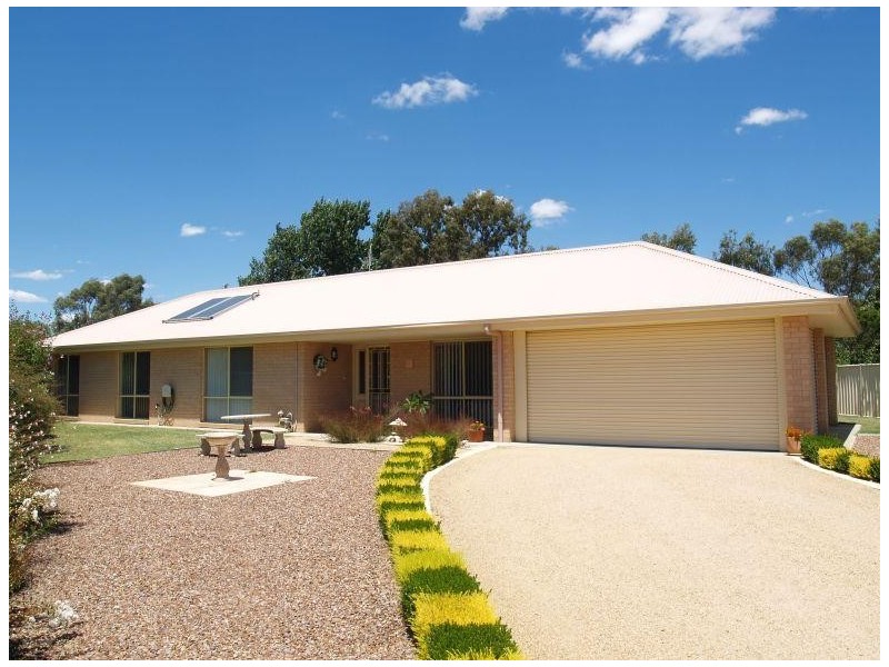 4 Harding Court, Numurkah VIC 3636