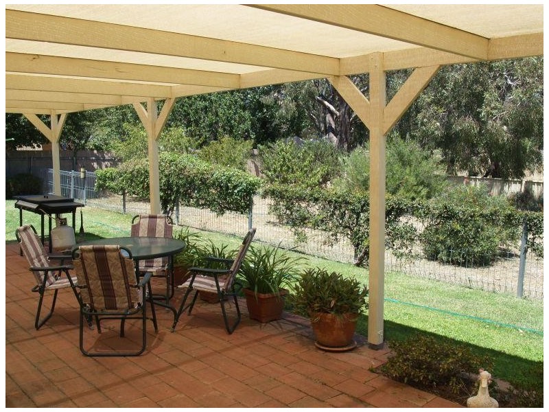 4 Harding Court, Numurkah VIC 3636