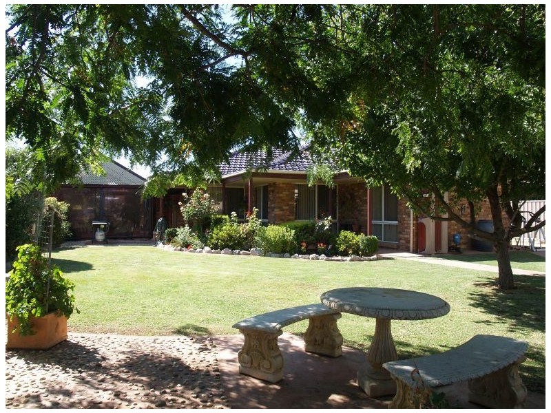 19 Russell Street, Numurkah VIC 3636