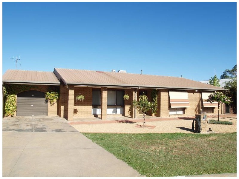 3 Mc Carthy Avenue, Numurkah VIC 3636