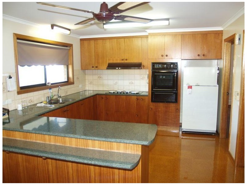 3 Mc Carthy Avenue, Numurkah VIC 3636