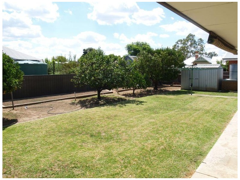 3 Mc Carthy Avenue, Numurkah VIC 3636