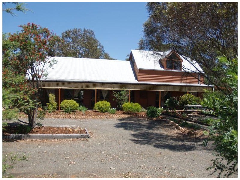 5 Glenny Lane, Numurkah VIC 3636