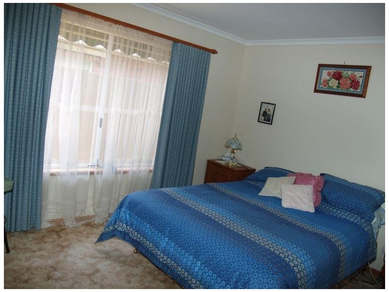 2/17 Saxton Street, Numurkah VIC 3636