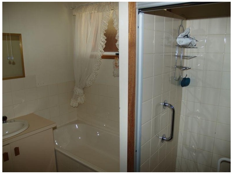 2/17 Saxton Street, Numurkah VIC 3636