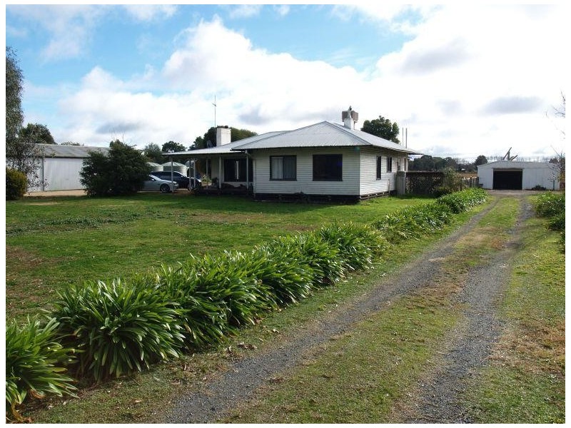 634 Naring Hall Road, Numurkah VIC 3636