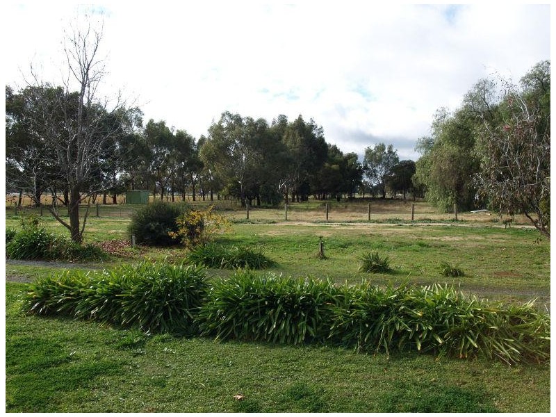 634 Naring Hall Road, Numurkah VIC 3636