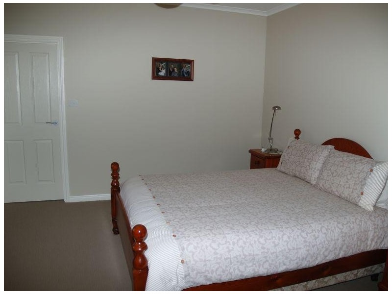 18 Meiklejohn Street, Numurkah VIC 3636