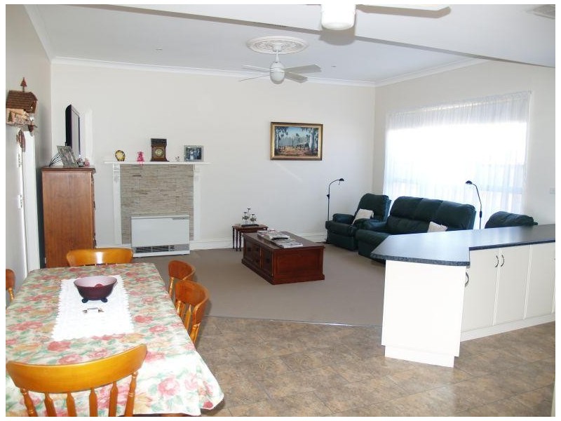 18 Meiklejohn Street, Numurkah VIC 3636