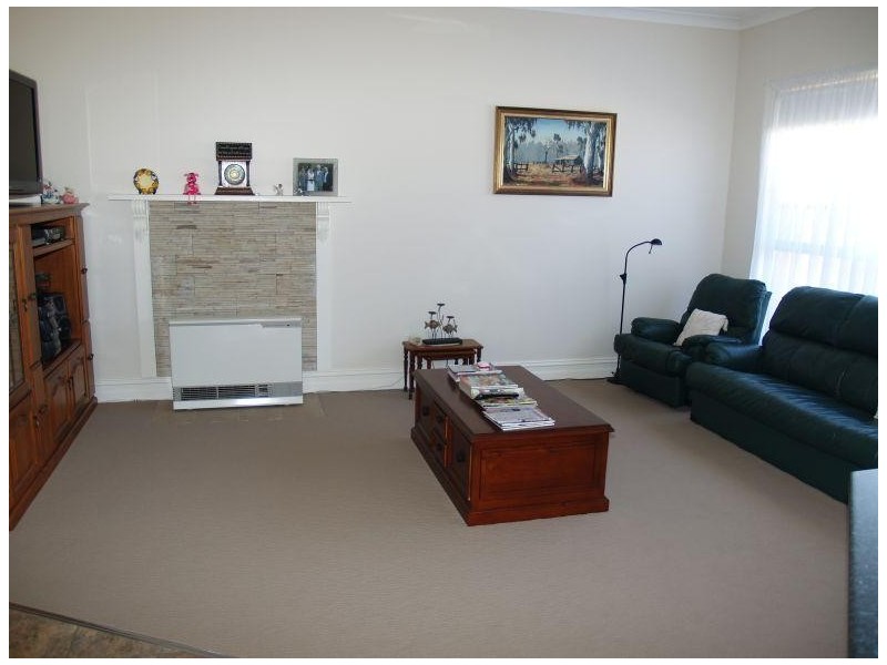 18 Meiklejohn Street, Numurkah VIC 3636