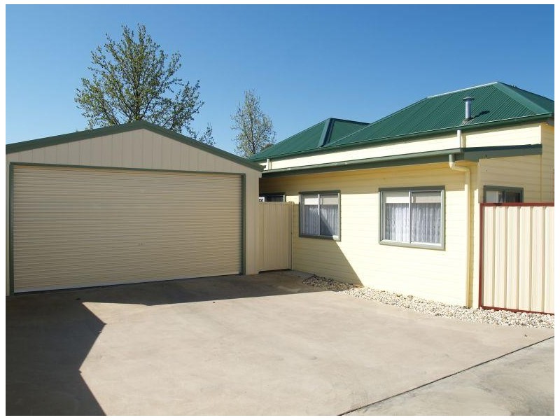 18 Meiklejohn Street, Numurkah VIC 3636