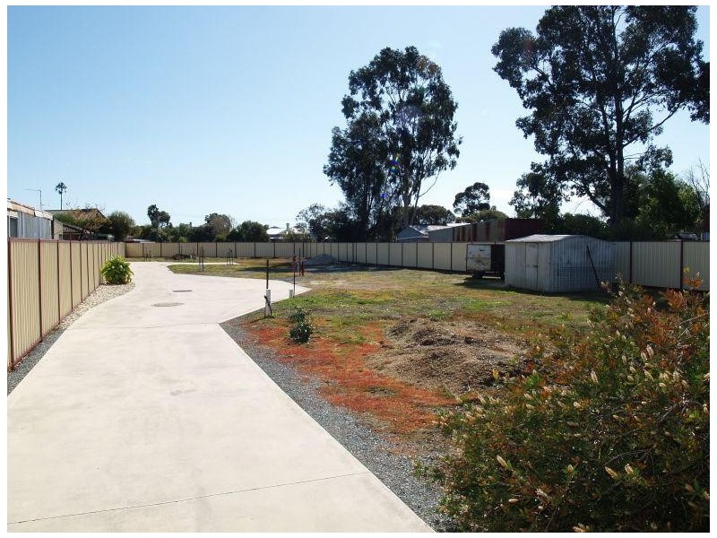 18 Meiklejohn Street, Numurkah VIC 3636