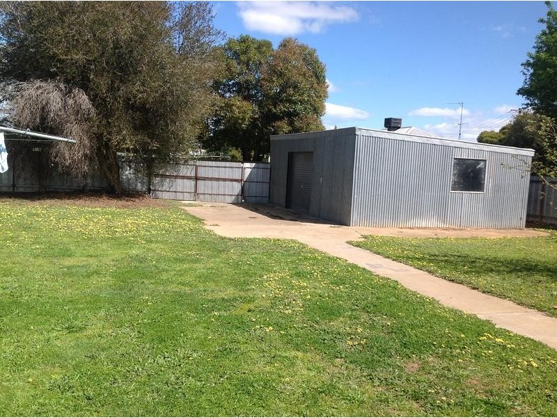 24 Pine Street, Numurkah VIC 3636