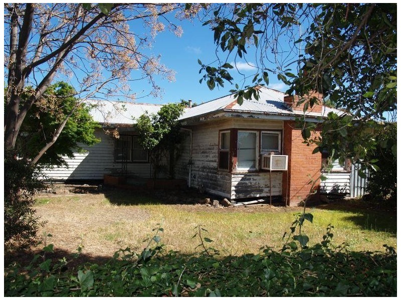 8 Diggora Parade, Numurkah VIC 3636