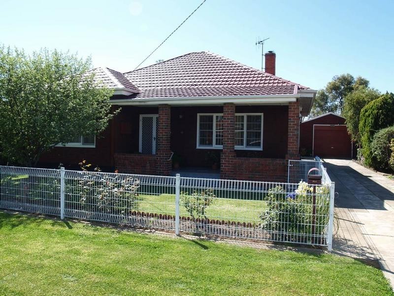 4 Dolphin Street, Numurkah VIC 3636