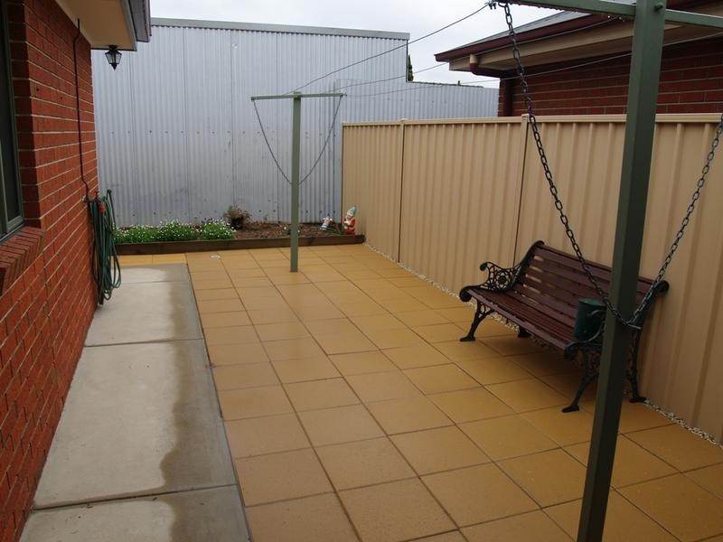 1 35 Mccarthy Ave, Numurkah VIC 3636