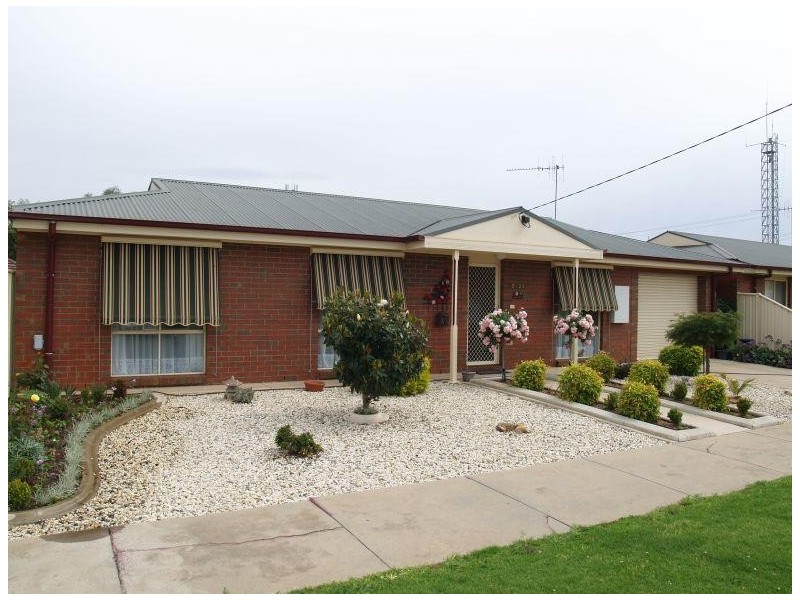 2/23 Saxton Street, Numurkah VIC 3636