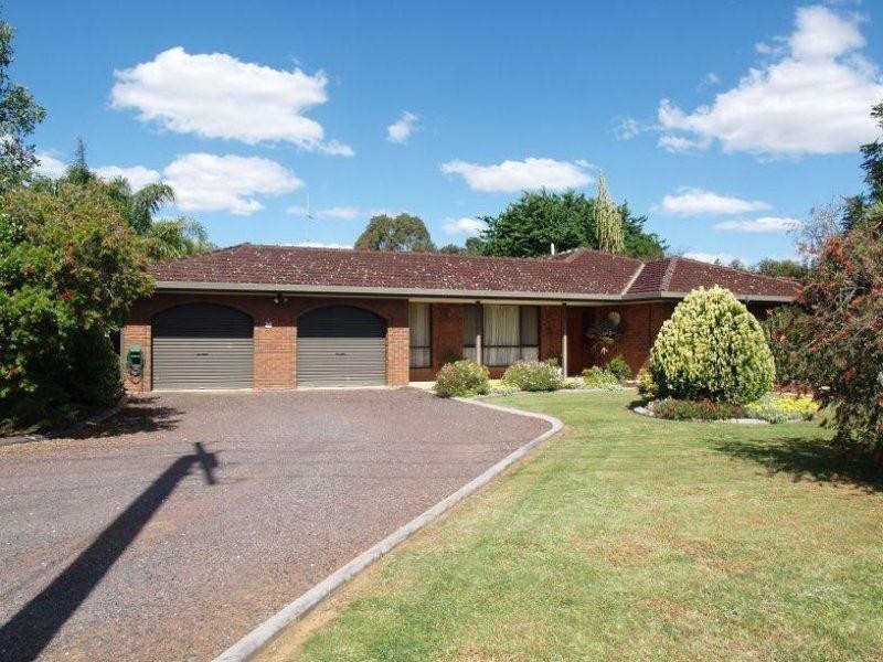 2 Holmes Court, Numurkah VIC 3636