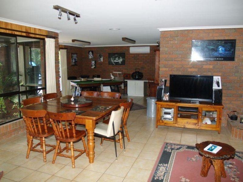 2 Holmes Court, Numurkah VIC 3636