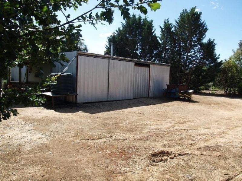 2 Holmes Court, Numurkah VIC 3636