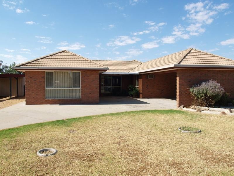 35 Mackenzie Street, Numurkah VIC 3636