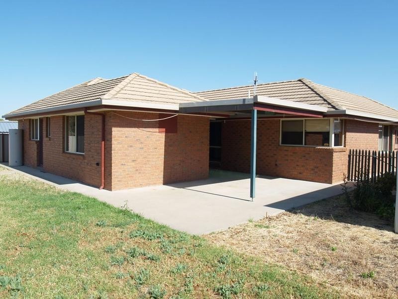 35 Mackenzie Street, Numurkah VIC 3636