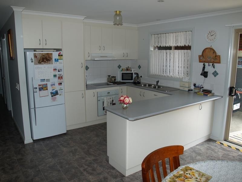 2/3 Russell Street, Numurkah VIC 3636