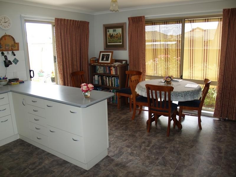 2/3 Russell Street, Numurkah VIC 3636