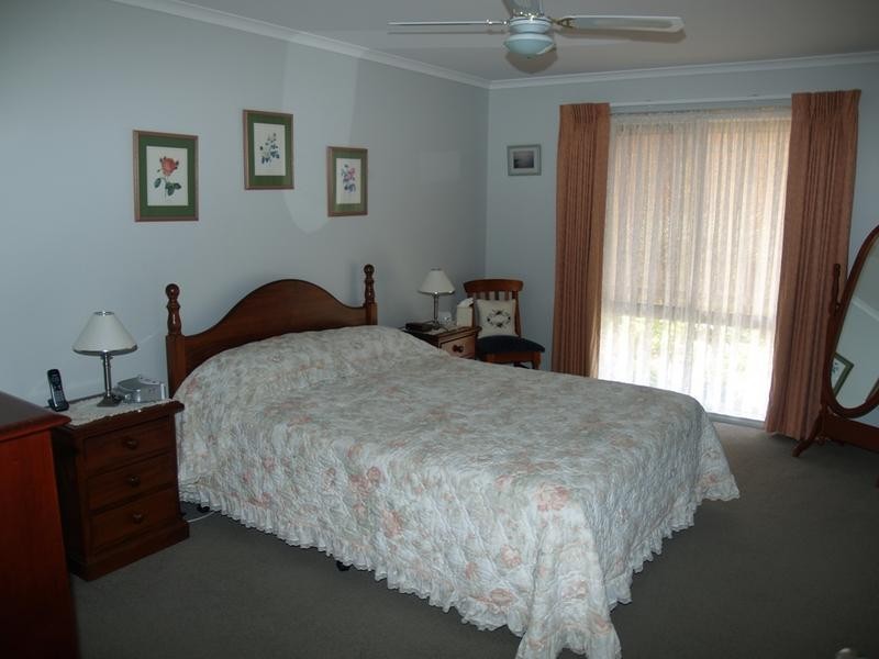 2/3 Russell Street, Numurkah VIC 3636