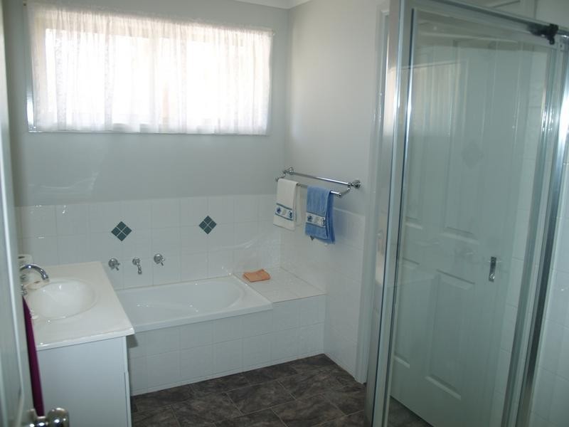 2/3 Russell Street, Numurkah VIC 3636