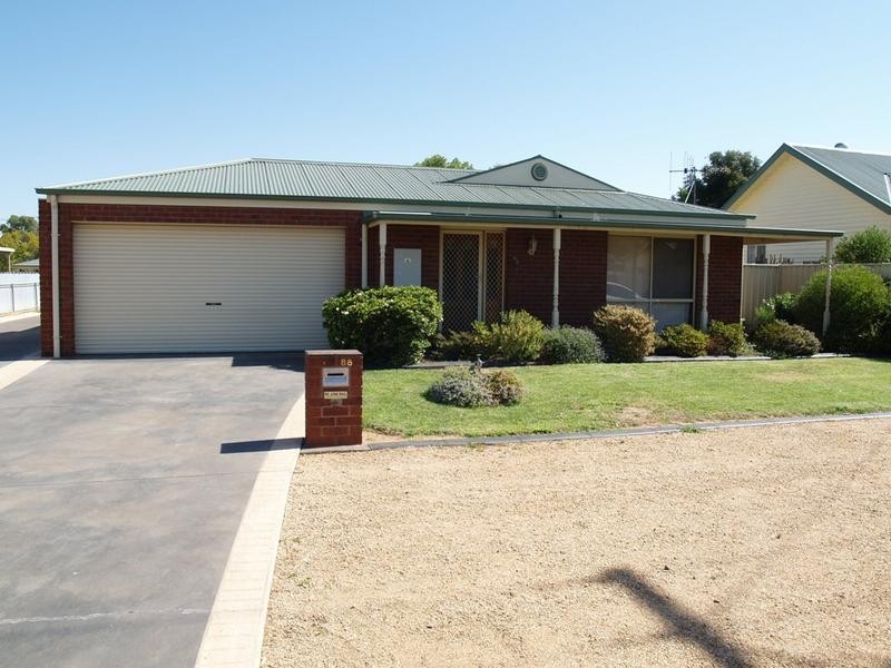1 86 Quinn Street, Numurkah VIC 3636