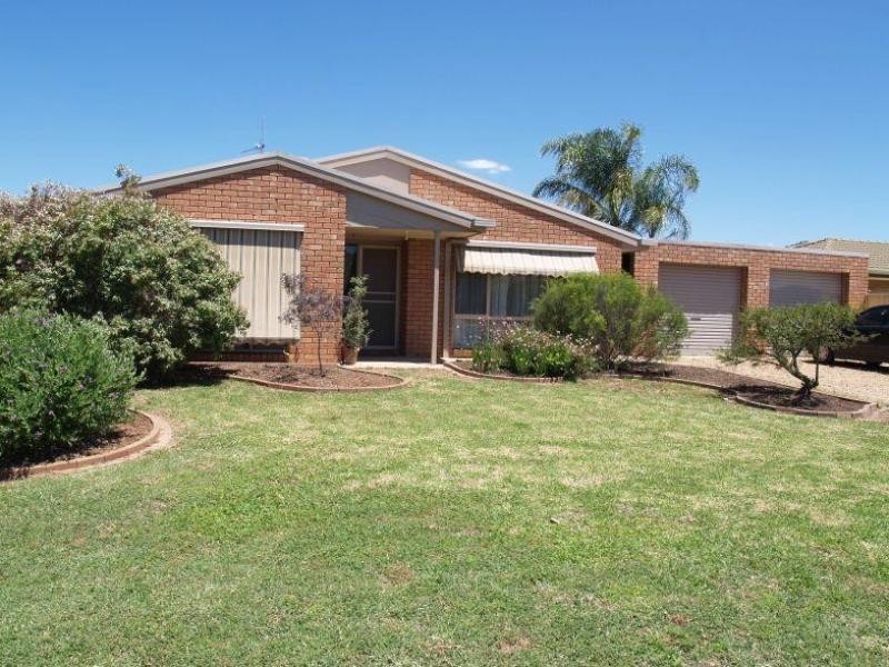 24 Madeline Street, Numurkah VIC 3636