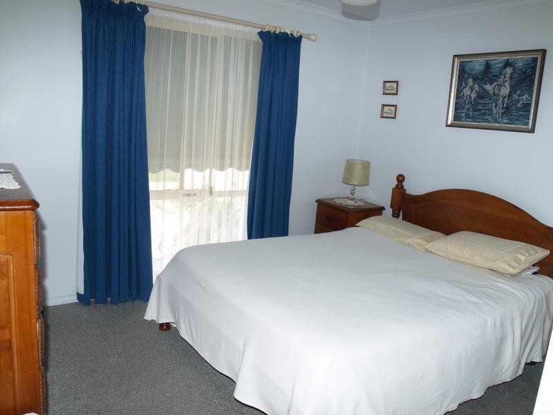 2/23 Saxton Street, Numurkah VIC 3636