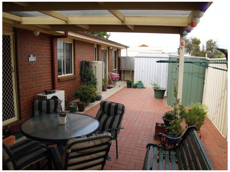 2/23 Saxton Street, Numurkah VIC 3636